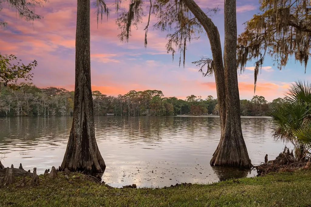 520 Lake Mills Road Chuluota FL 32766