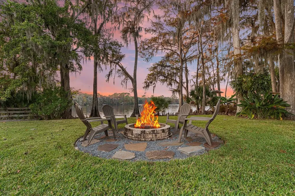 520 Lake Mills Road Chuluota FL 32766
