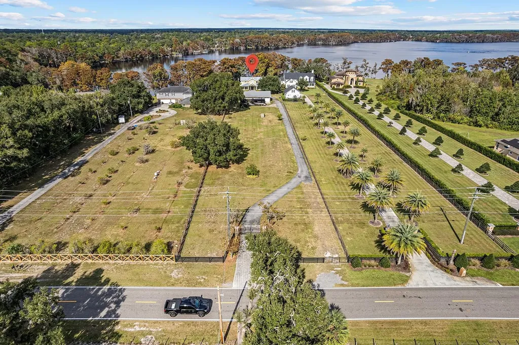 520 Lake Mills Road Chuluota FL 32766