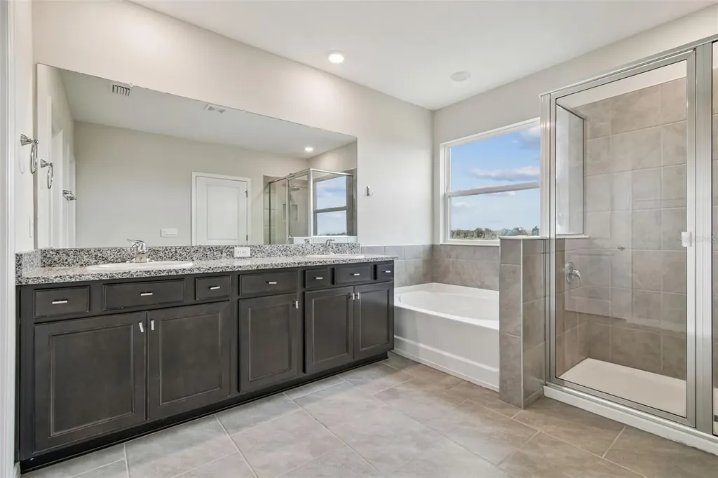 3827 Sunny Spring Street Plant City FL 33565
