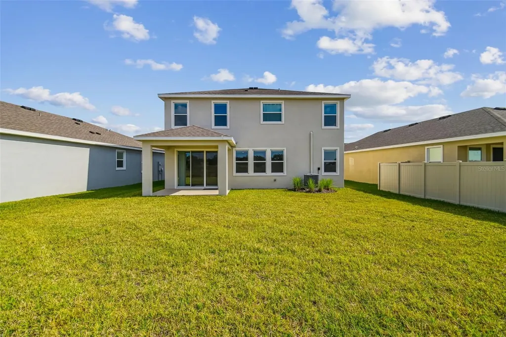 3827 Sunny Spring Street Plant City FL 33565