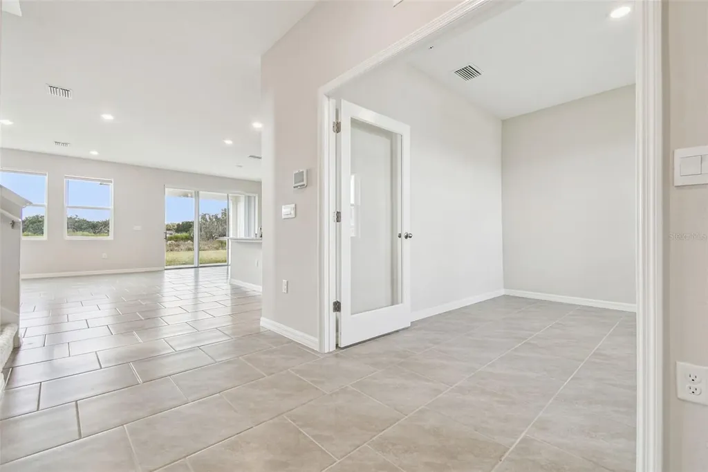 3827 Sunny Spring Street Plant City FL 33565