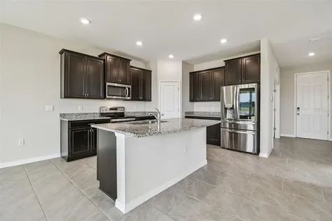 3827 Sunny Spring Street Plant City FL 33565