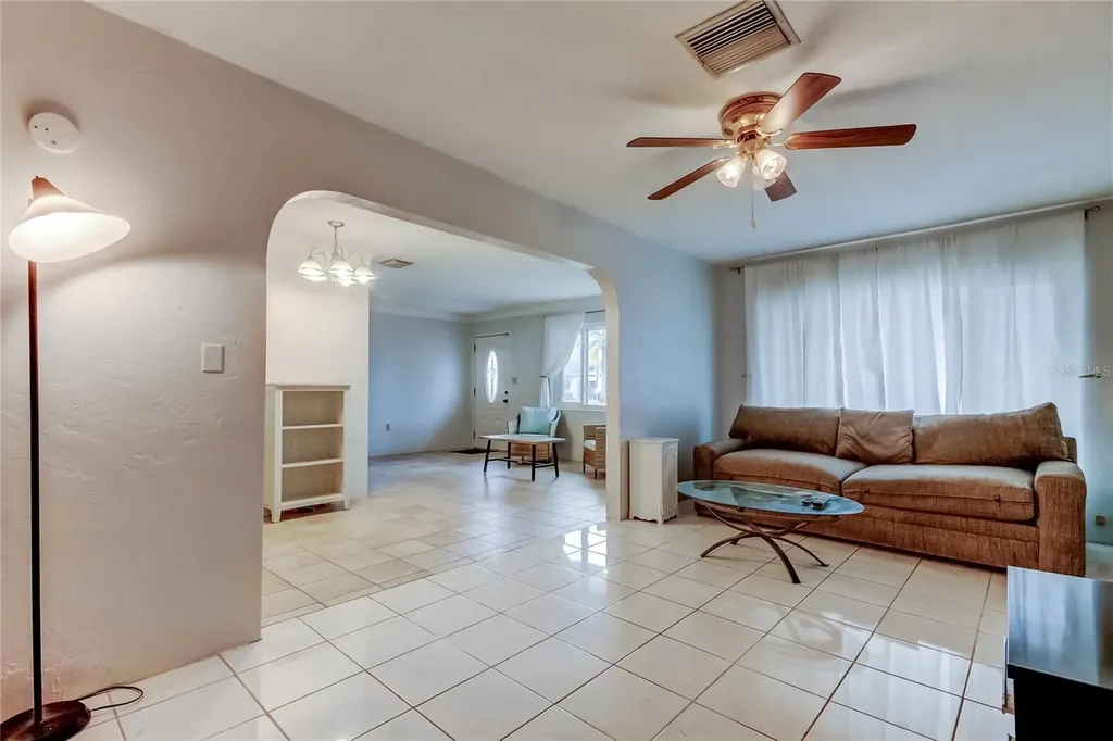 Kenneth City FL 33709