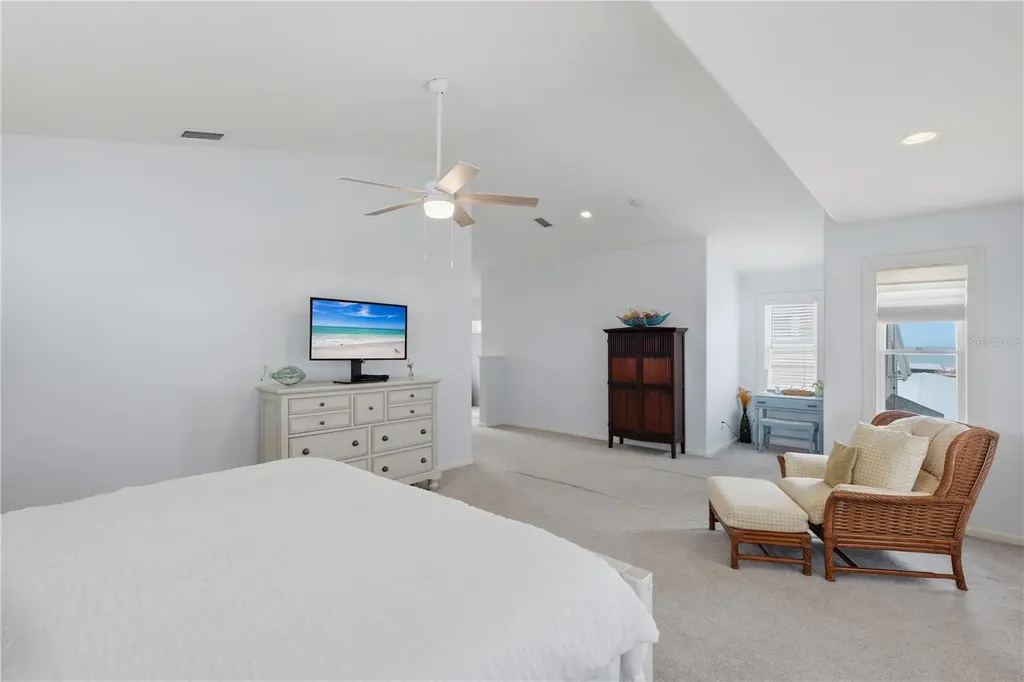 5390 Gulf Drive Holmes Beach FL 34217