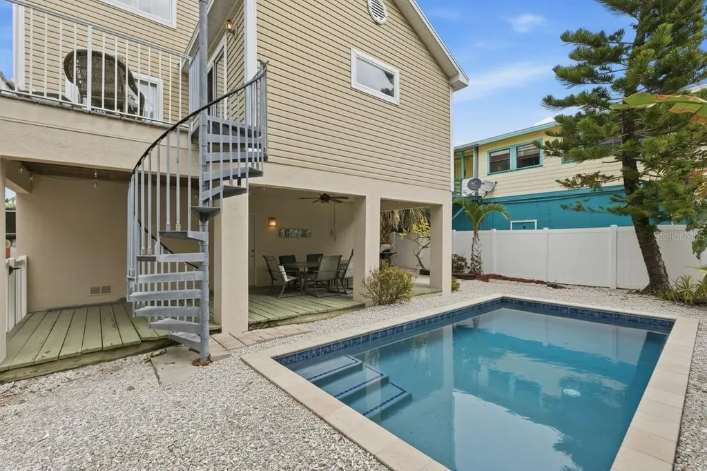 5390 Gulf Drive Holmes Beach FL 34217