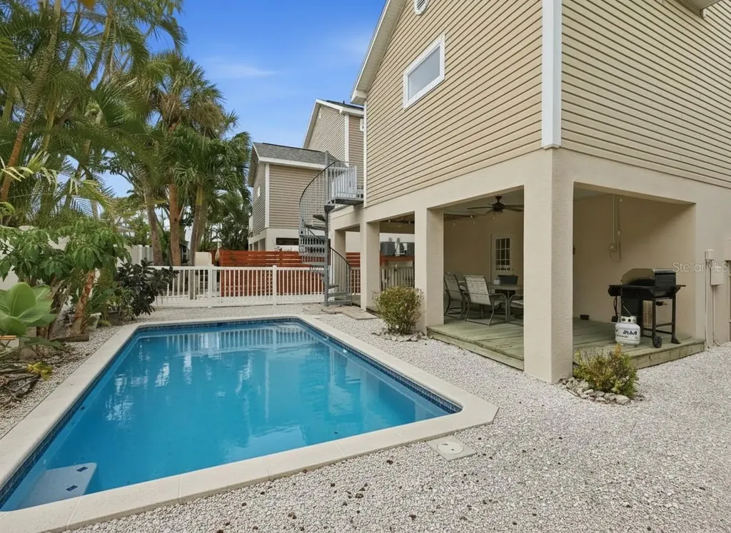 5390 Gulf Drive Holmes Beach FL 34217
