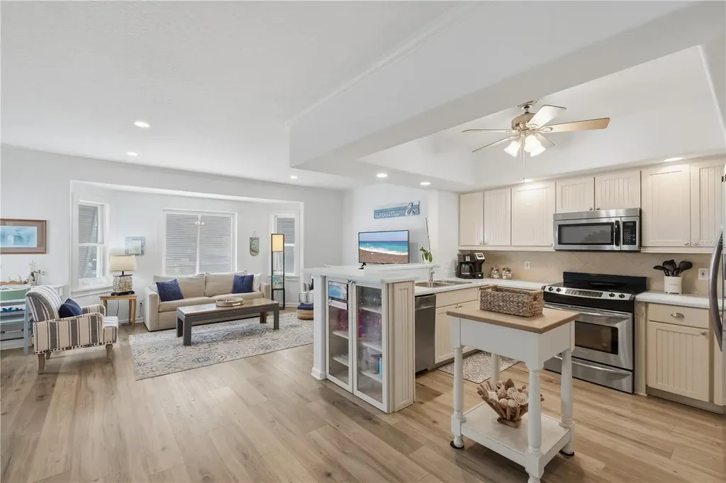 5390 Gulf Drive Holmes Beach FL 34217