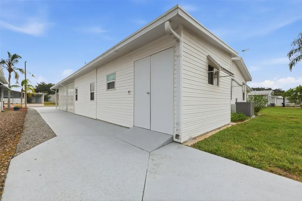 243 Douglas Park Avenue Davenport FL 33897
