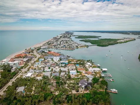 210 Tournament Road Rotonda West FL 33947