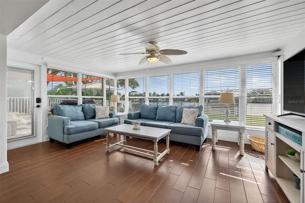 333 La Hacienda Drive Indian Rocks Beach FL 33785