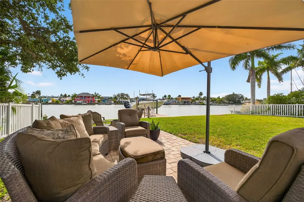 333 La Hacienda Drive Indian Rocks Beach FL 33785