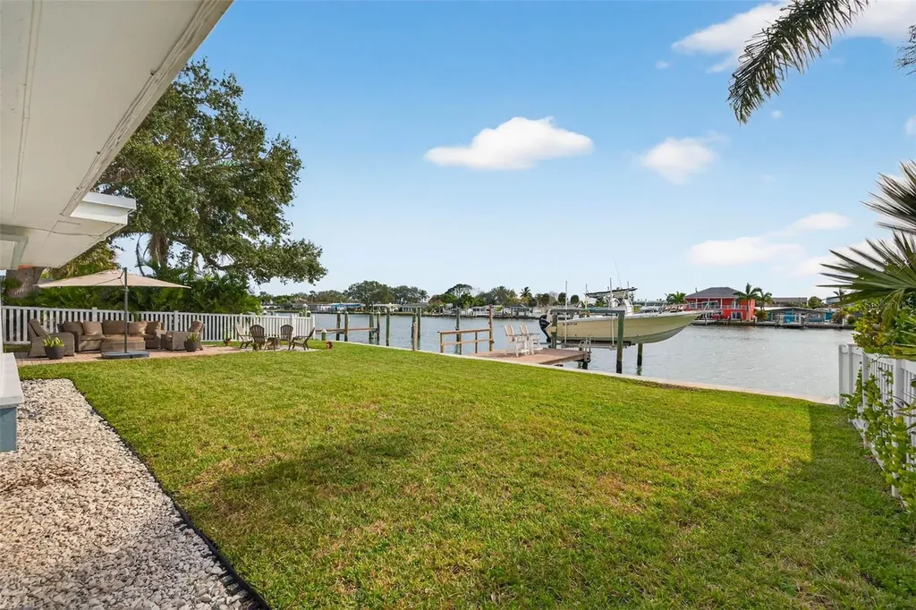 333 La Hacienda Drive Indian Rocks Beach FL 33785