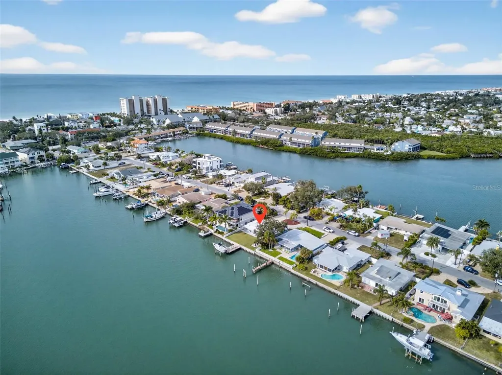 333 La Hacienda Drive Indian Rocks Beach FL 33785