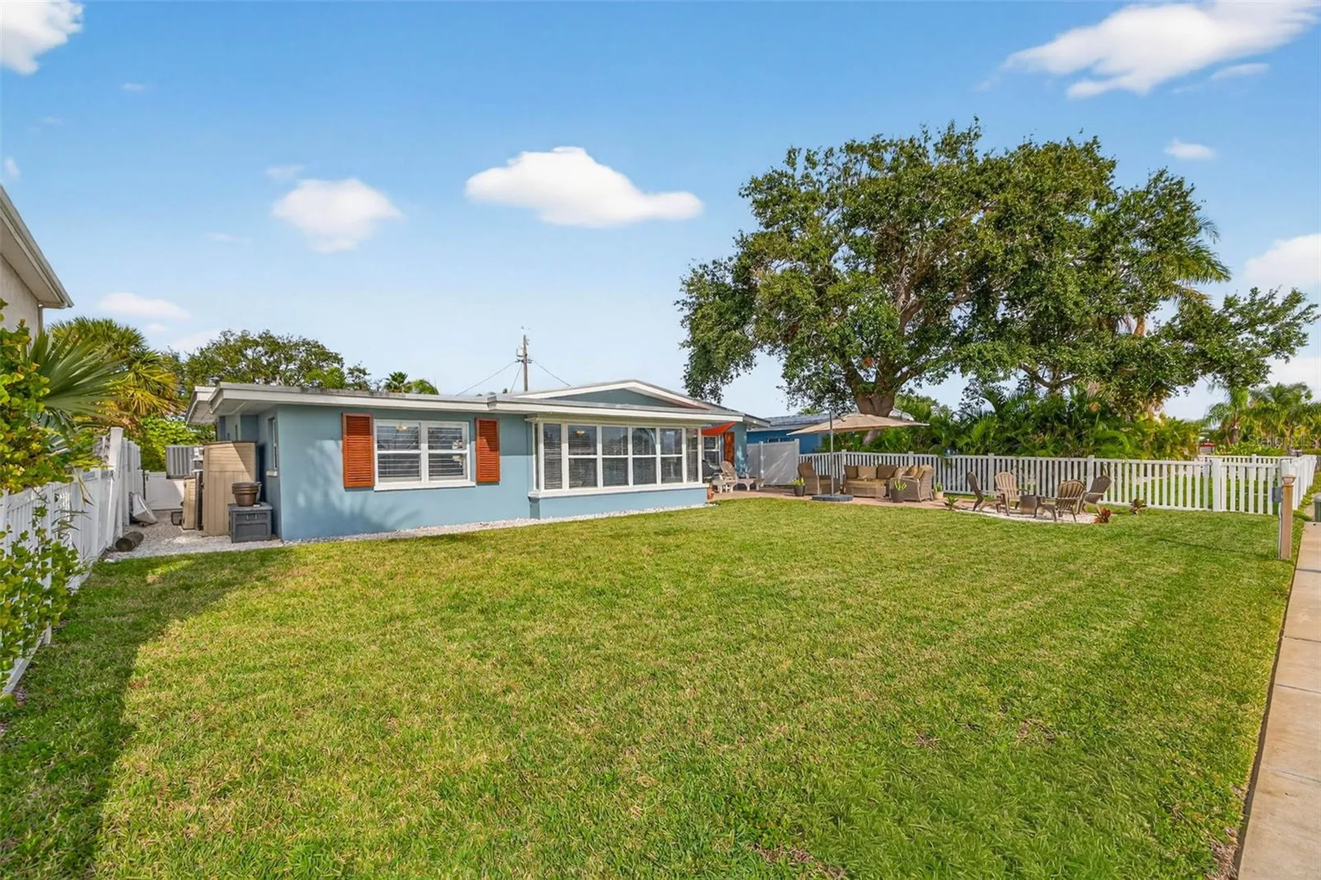 333 La Hacienda Drive Indian Rocks Beach FL 33785