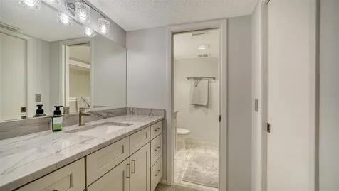 8779 Midnight Pass Road Sarasota FL 34242
