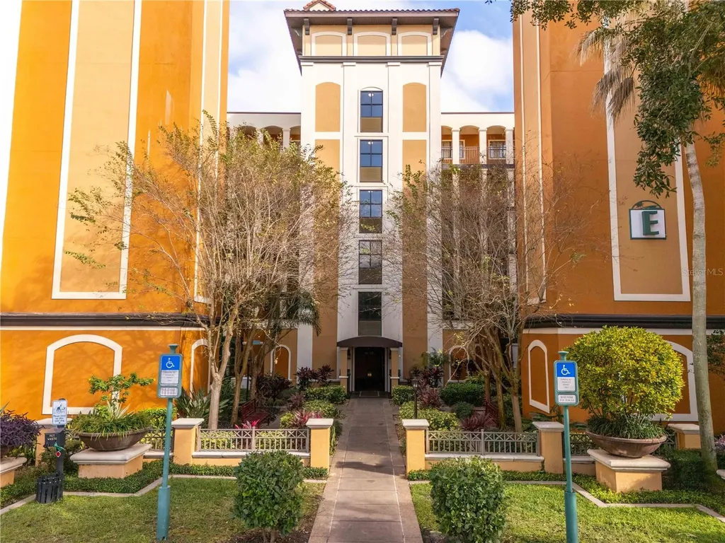 12527 Floridays Resort Drive Orlando FL 32821