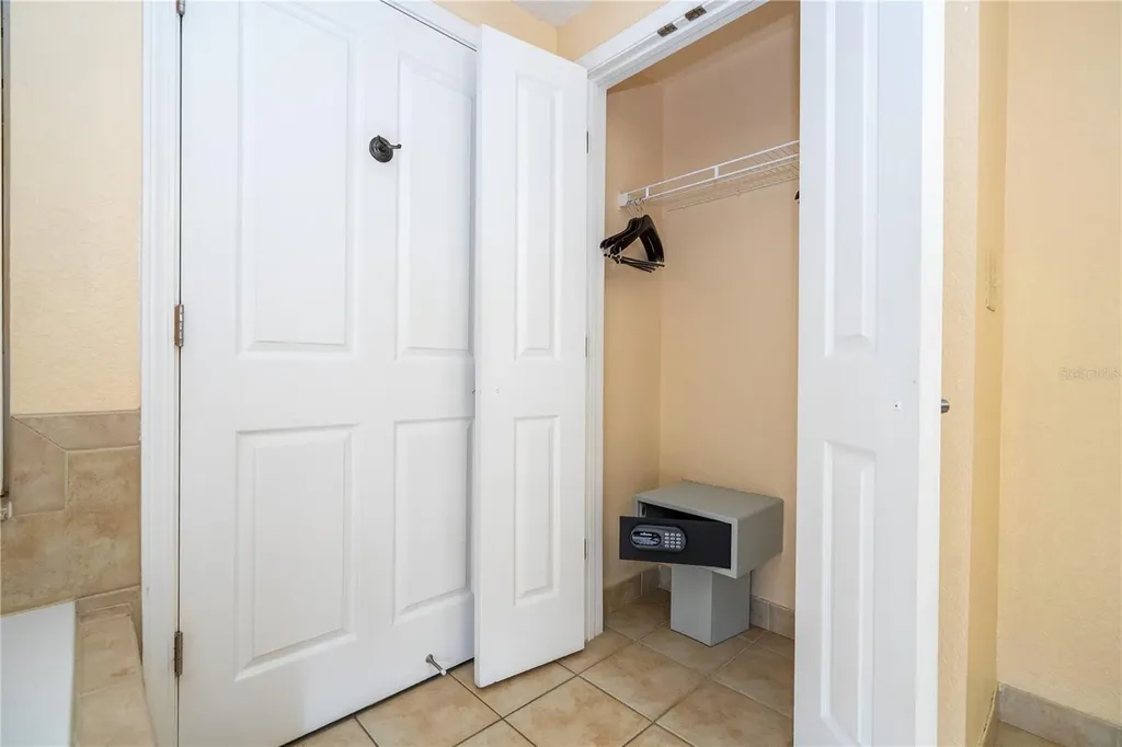 12527 Floridays Resort Drive Orlando FL 32821