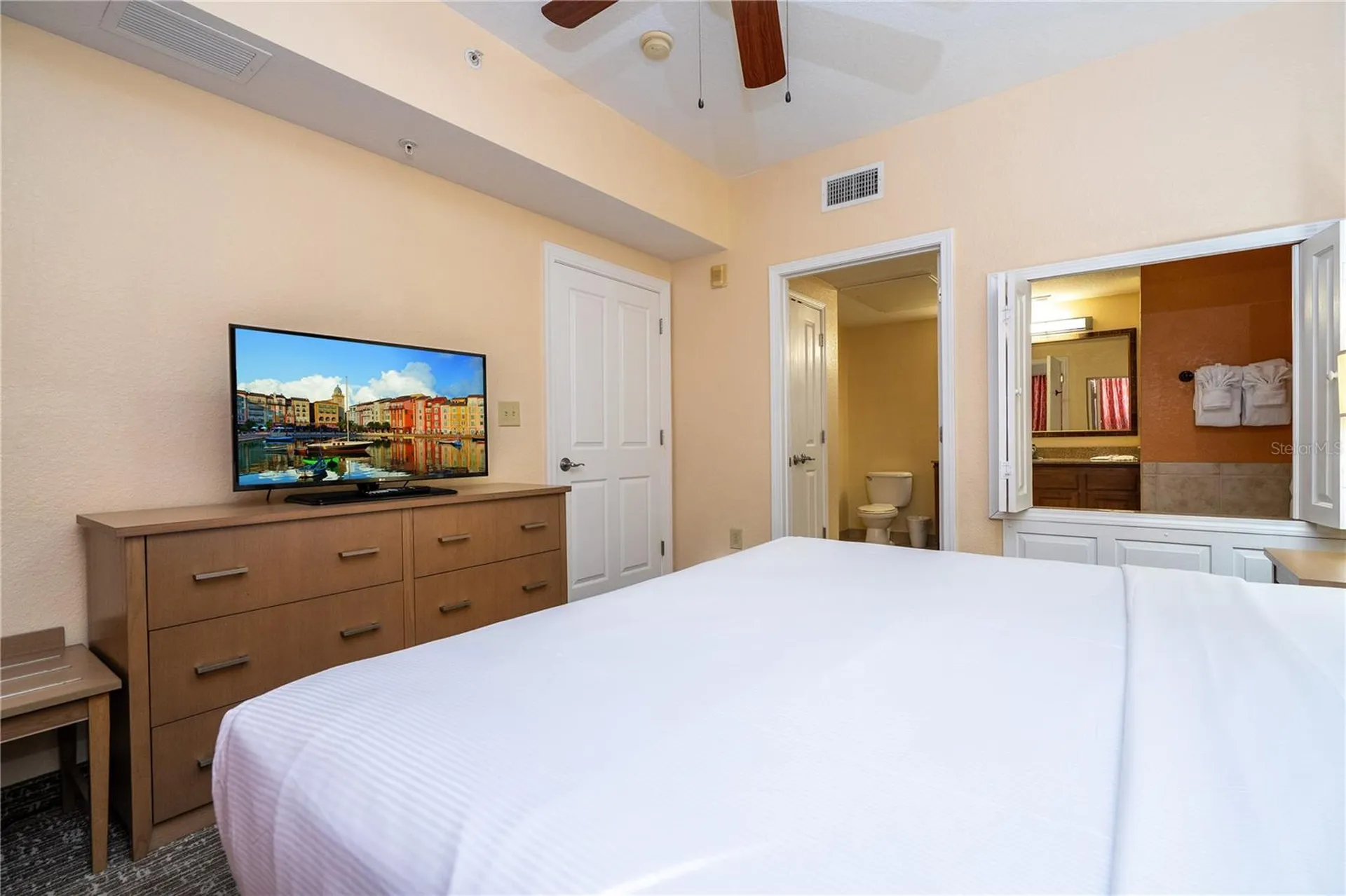 12527 Floridays Resort Drive Orlando FL 32821