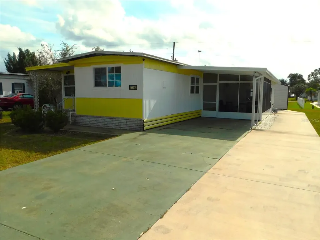 37320 8th Avenue Zephyrhills FL 33542