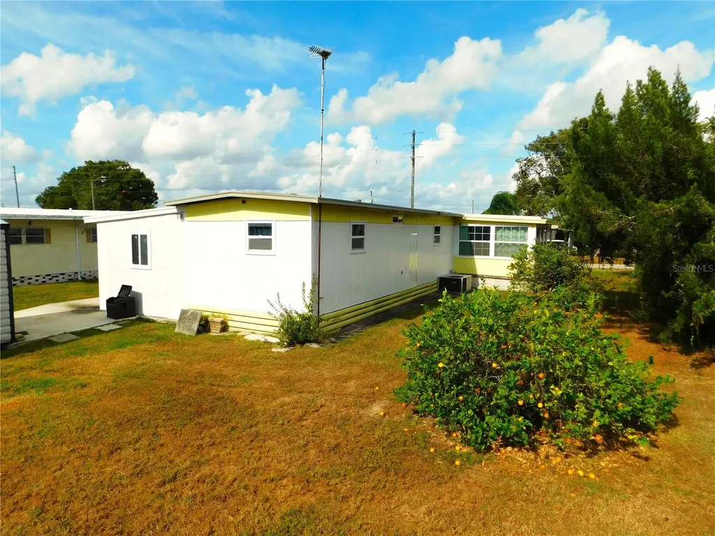 37320 8th Avenue Zephyrhills FL 33542