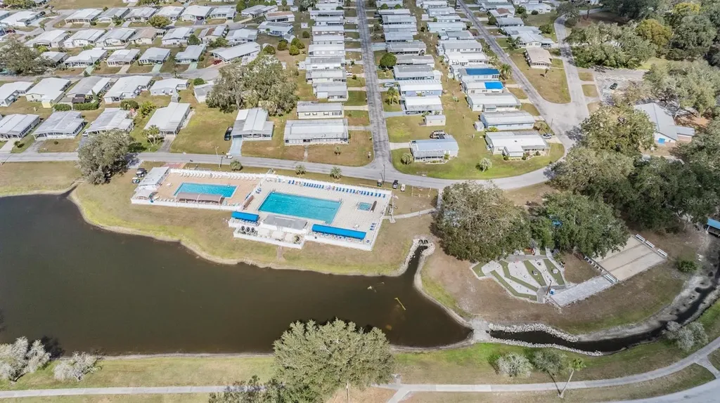 37320 8th Avenue Zephyrhills FL 33542