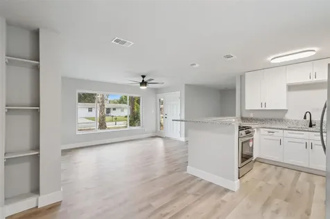 140 N. Fairfax Winter Springs FL 32708