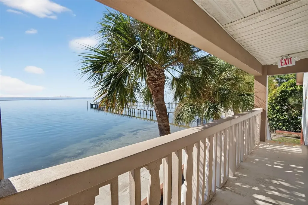 650 Pinellas Point Drive S St Petersburg FL 33705