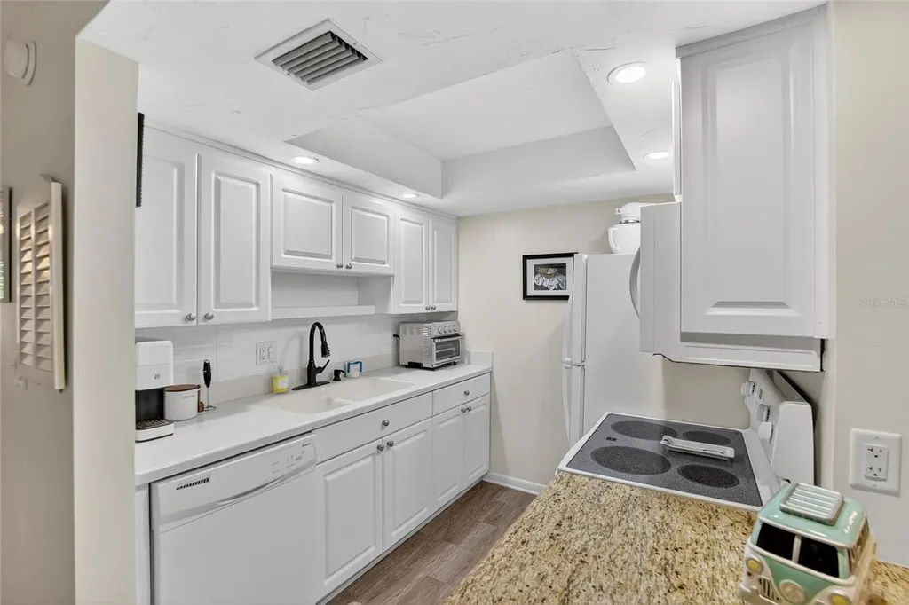650 Pinellas Point Drive S St Petersburg FL 33705