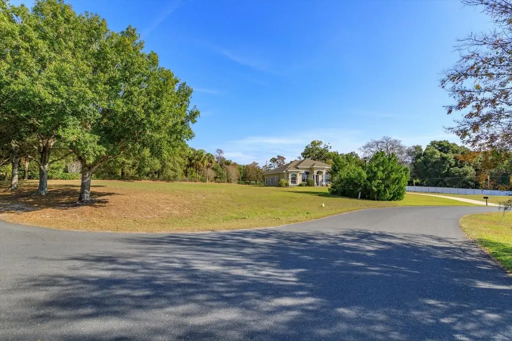 1001 Myrtle Breezes Court Fruitland Park FL 34731