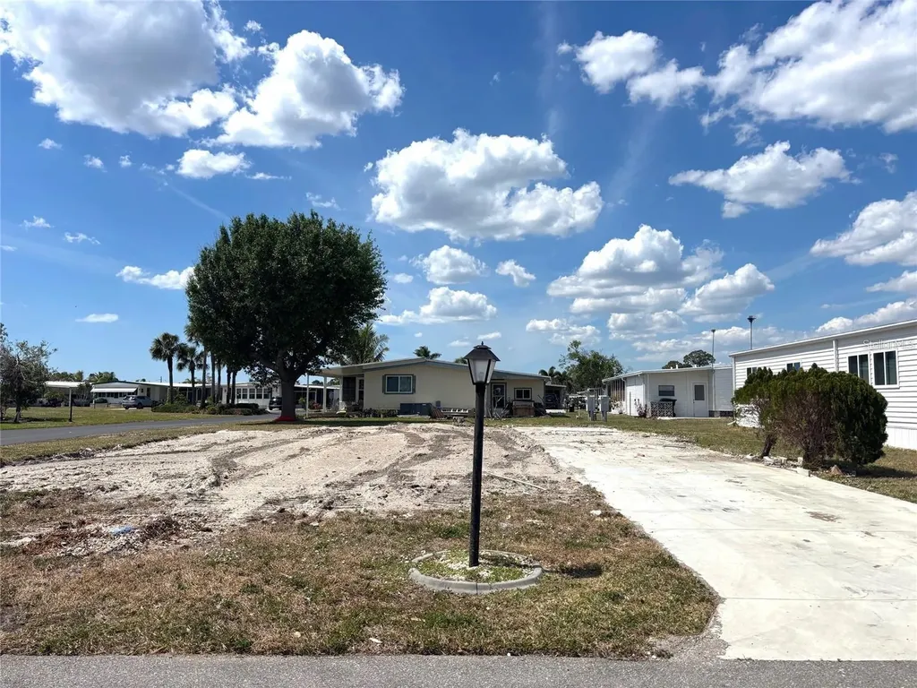 256 El Prado North Port FL 34287