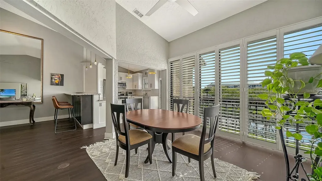 5260 Heron Way Sarasota FL 34231