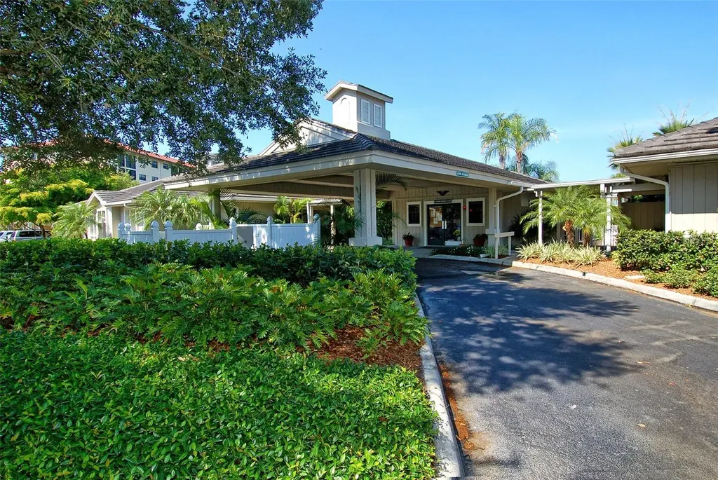 5260 Heron Way Sarasota FL 34231