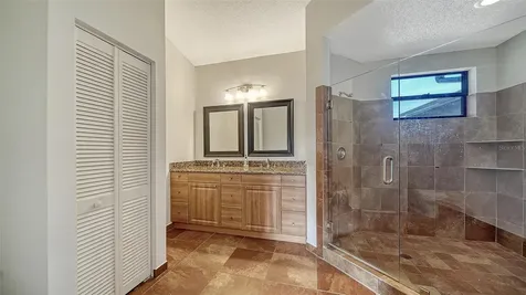 5260 Heron Way Sarasota FL 34231
