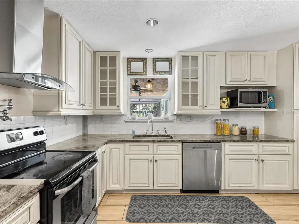 5621 Baybrook Avenue Orlando FL 32819