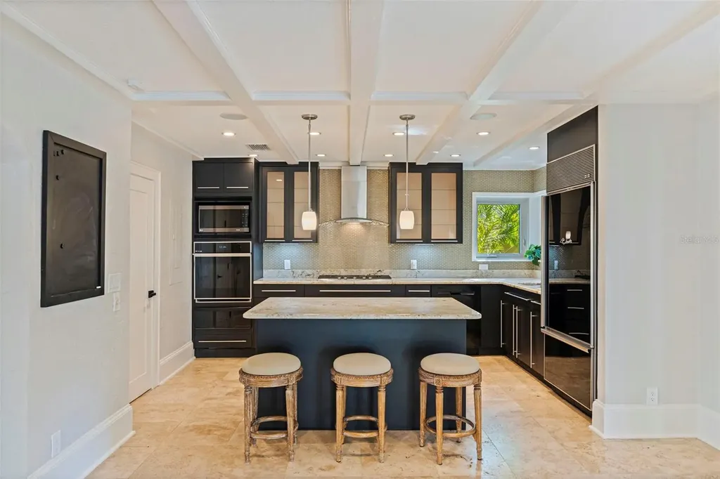 808 Brightwaters Boulevard NE St Petersburg FL 33704