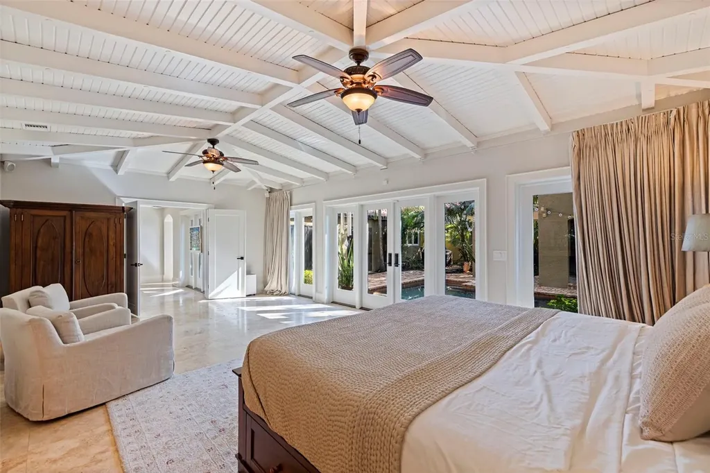 808 Brightwaters Boulevard NE St Petersburg FL 33704