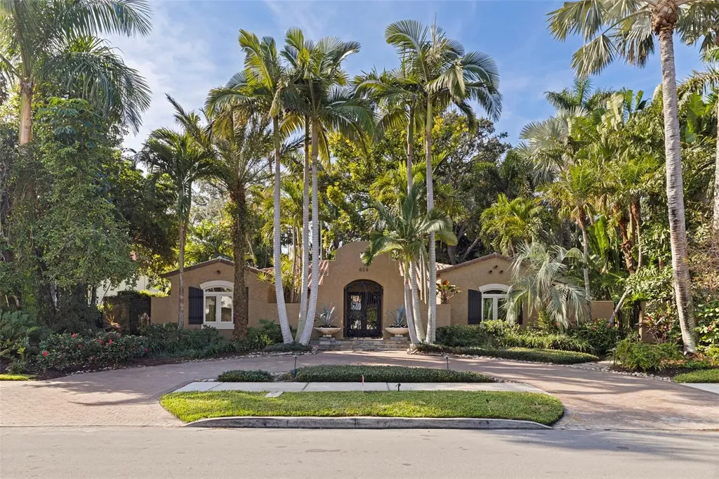 808 Brightwaters Boulevard NE St Petersburg FL 33704