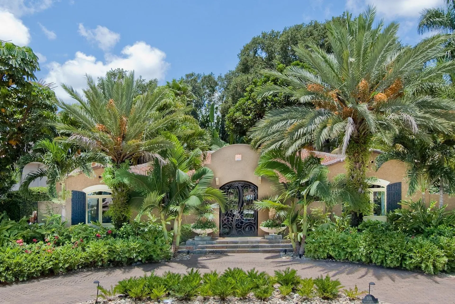 808 Brightwaters Boulevard NE St Petersburg FL 33704