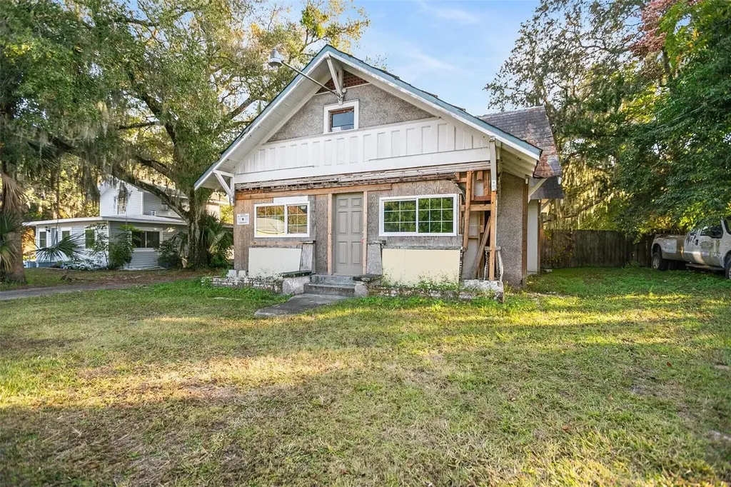 1430 E New York Avenue Deland FL 32724