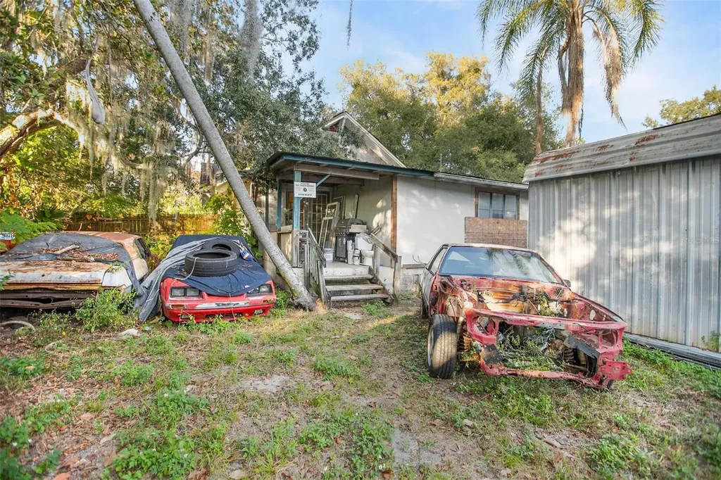 1430 E New York Avenue Deland FL 32724