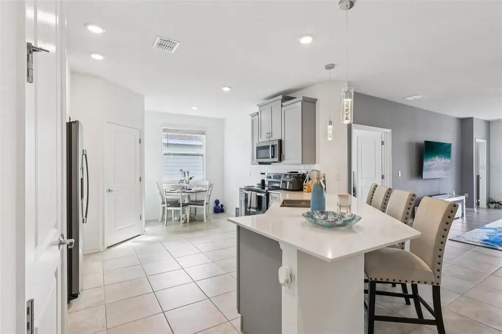 2002 Myrtle Pine Street Kissimmee FL 34746