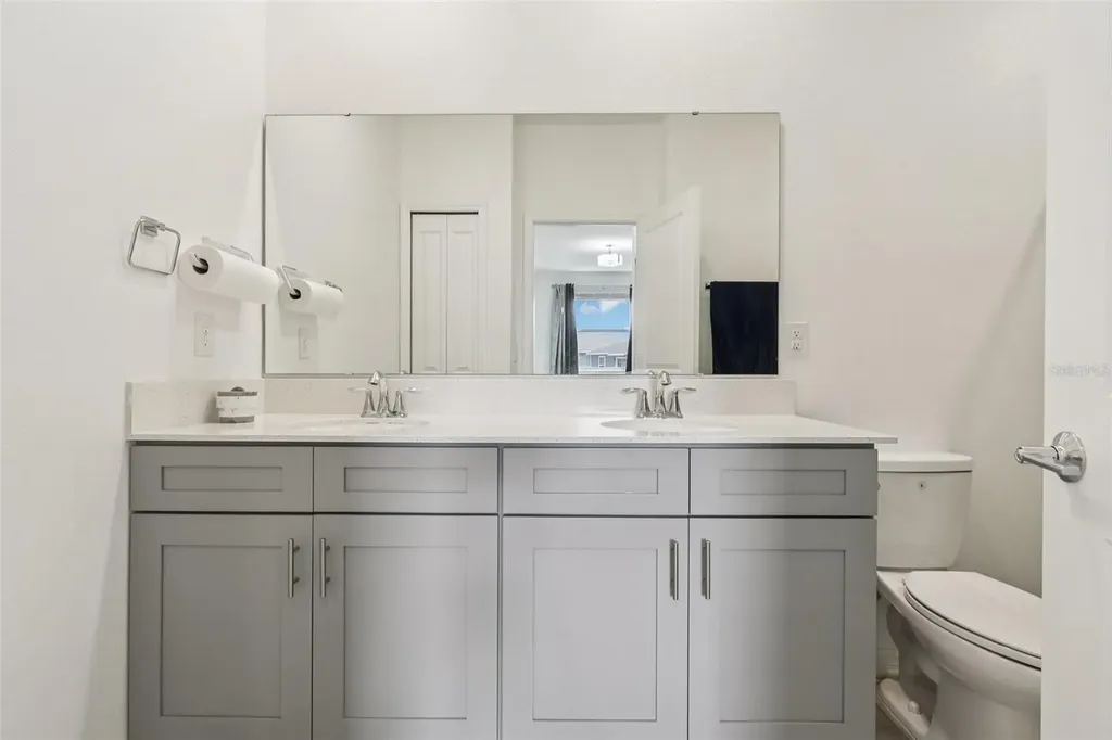 2002 Myrtle Pine Street Kissimmee FL 34746