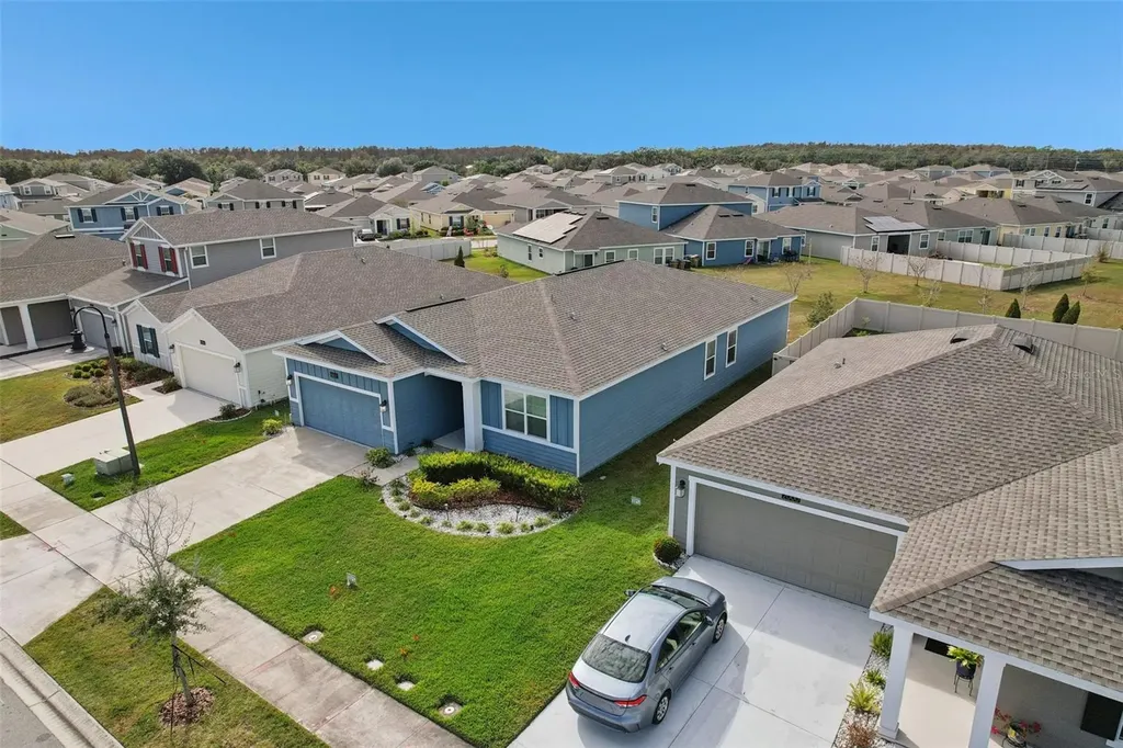 2002 Myrtle Pine Street Kissimmee FL 34746