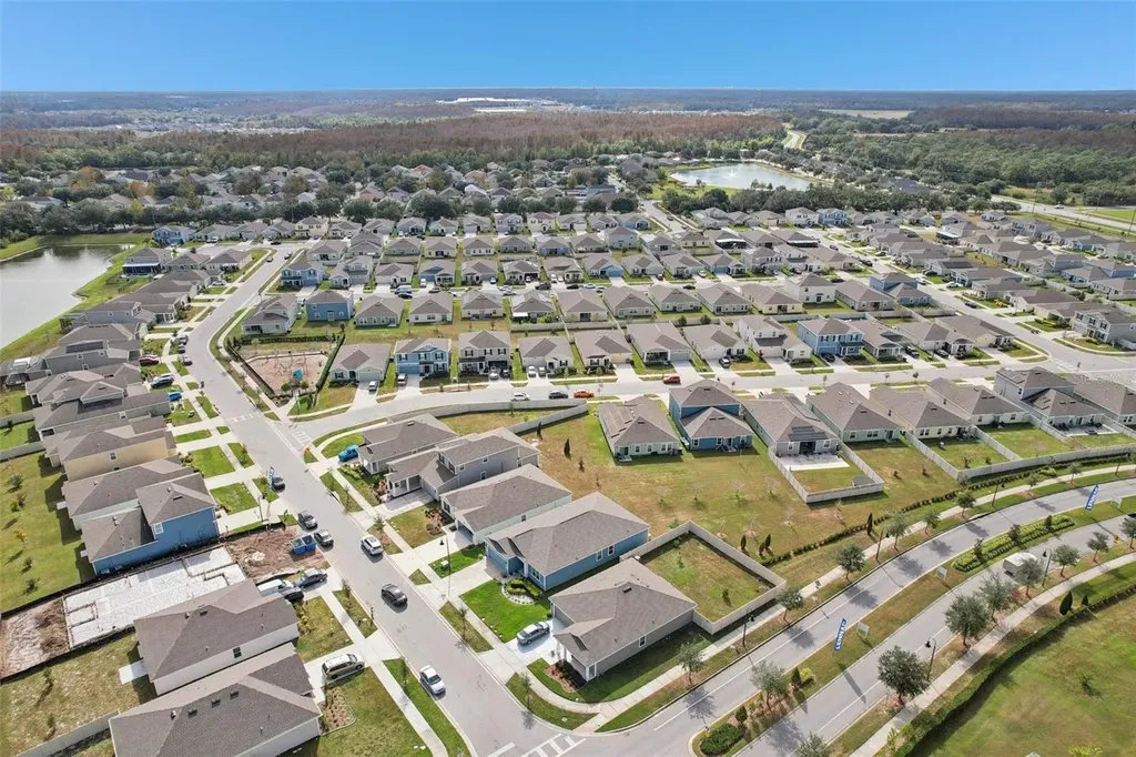 2002 Myrtle Pine Street Kissimmee FL 34746