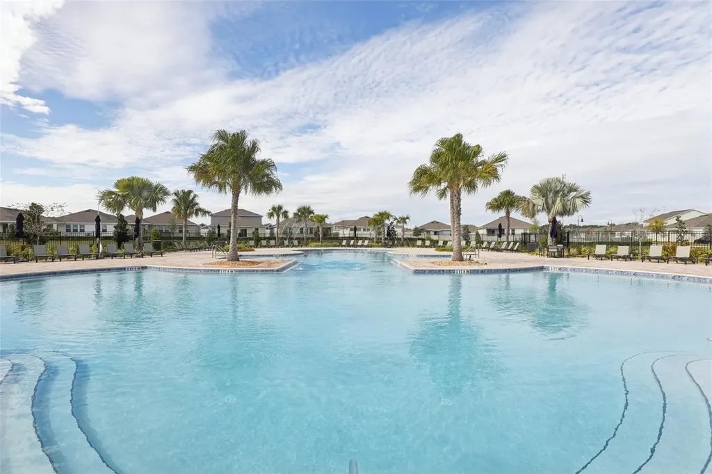 2002 Myrtle Pine Street Kissimmee FL 34746