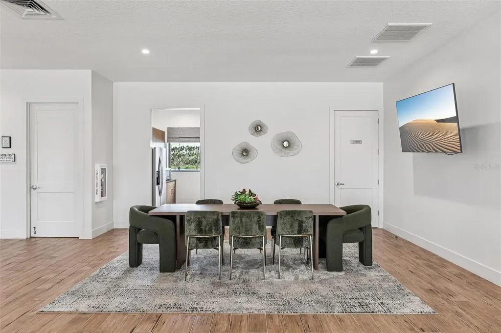 2002 Myrtle Pine Street Kissimmee FL 34746