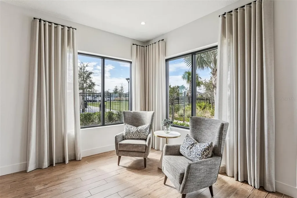 2002 Myrtle Pine Street Kissimmee FL 34746