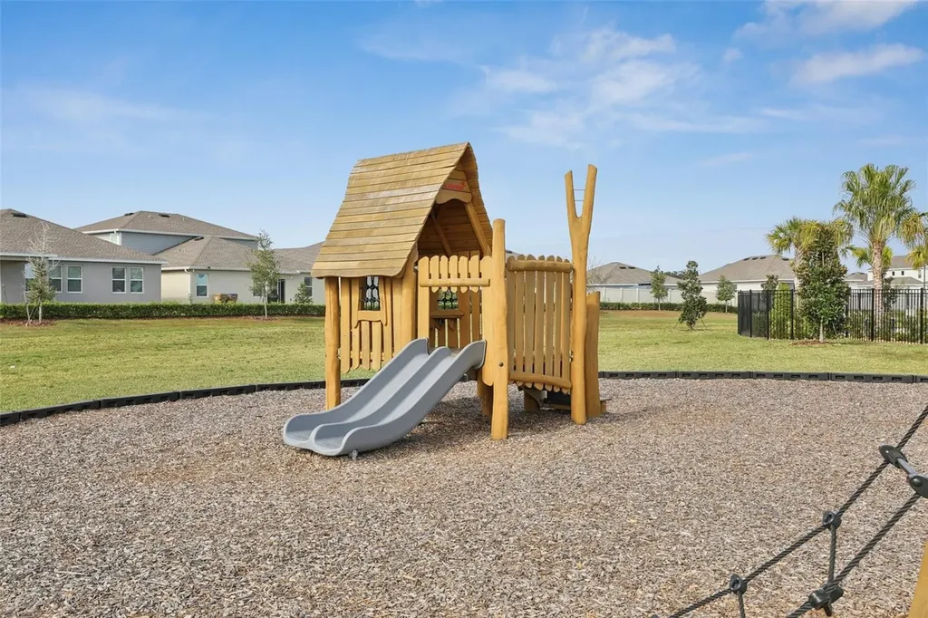 2002 Myrtle Pine Street Kissimmee FL 34746