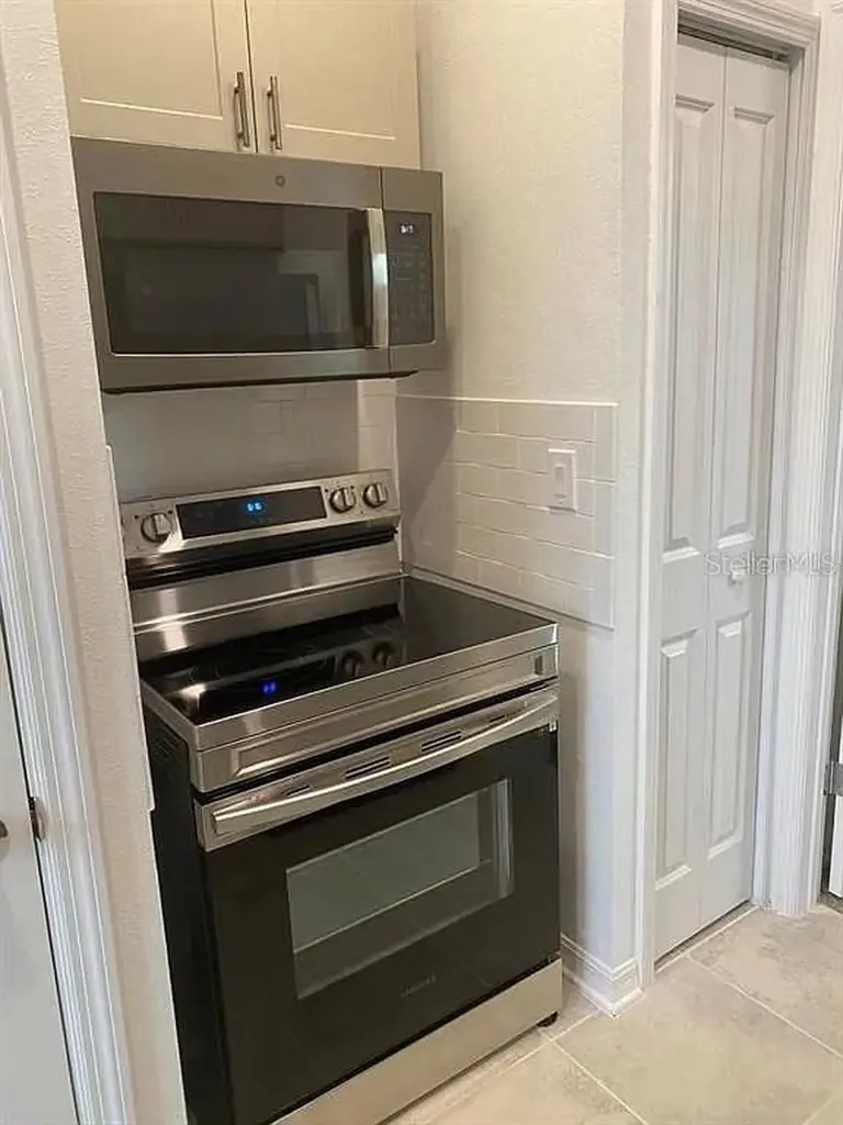 2002 Myrtle Pine Street Kissimmee FL 34746